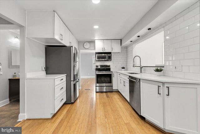 13113 MADONNA LN, Fairfax, VA 22033