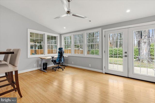 13113 MADONNA LN, Fairfax, VA 22033