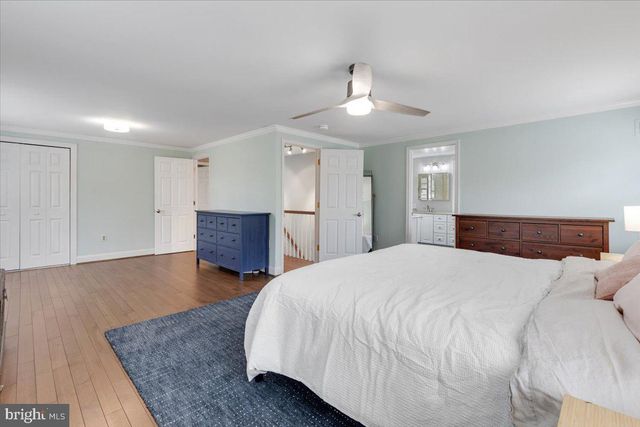 13113 MADONNA LN, Fairfax, VA 22033