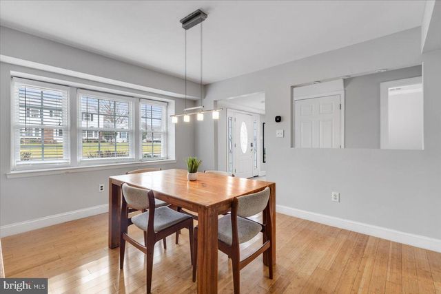 13113 MADONNA LN, Fairfax, VA 22033