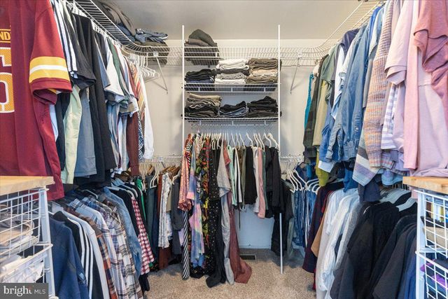 13113 MADONNA LN, Fairfax, VA 22033