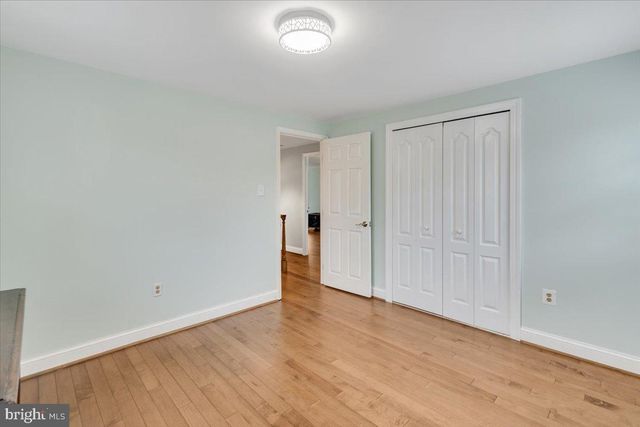 13113 MADONNA LN, Fairfax, VA 22033