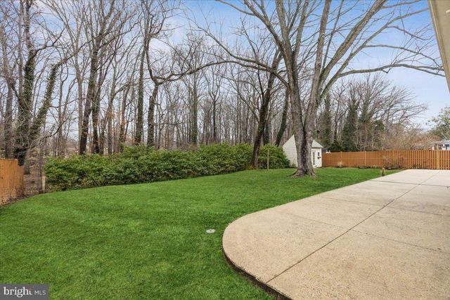 13113 MADONNA LN, Fairfax, VA 22033