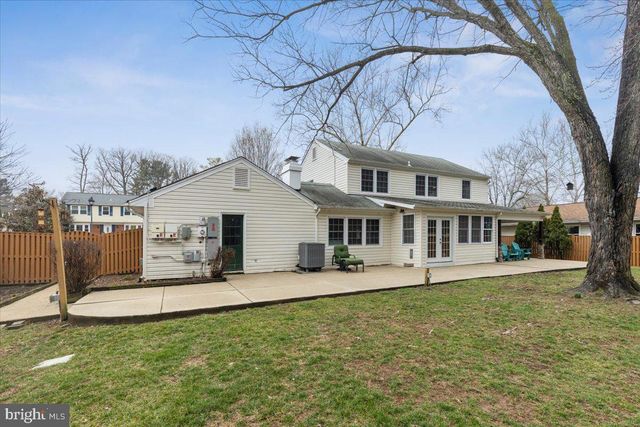 13113 MADONNA LN, Fairfax, VA 22033