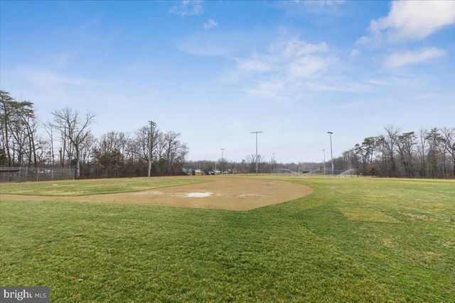 13113 MADONNA LN, Fairfax, VA 22033