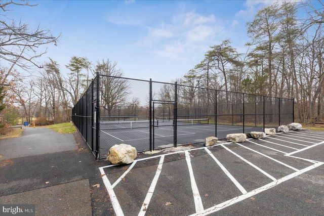 13113 MADONNA LN, Fairfax, VA 22033