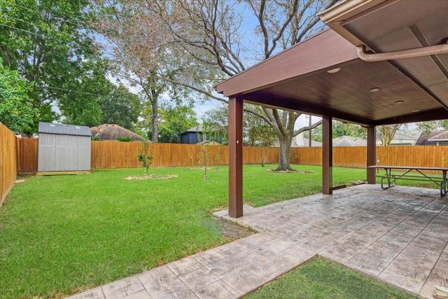 6123 Springhaven Drive, Houston, TX 77396