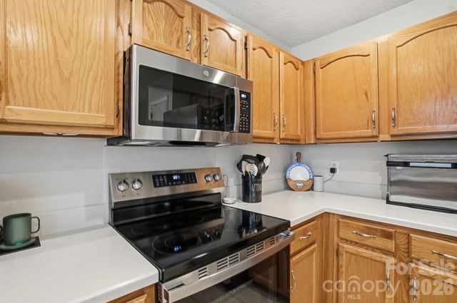 6000 Carriage Oaks Drive, Charlotte, NC 28262