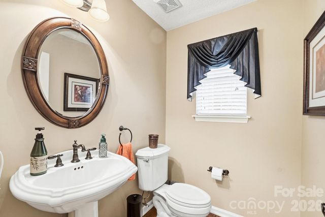 6000 Carriage Oaks Drive, Charlotte, NC 28262