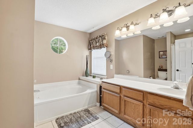 6000 Carriage Oaks Drive, Charlotte, NC 28262