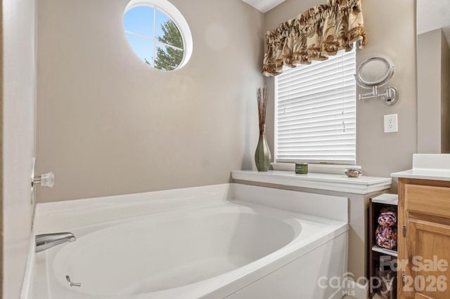 6000 Carriage Oaks Drive, Charlotte, NC 28262