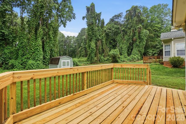6000 Carriage Oaks Drive, Charlotte, NC 28262