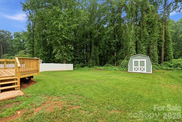 6000 Carriage Oaks Drive, Charlotte, NC 28262