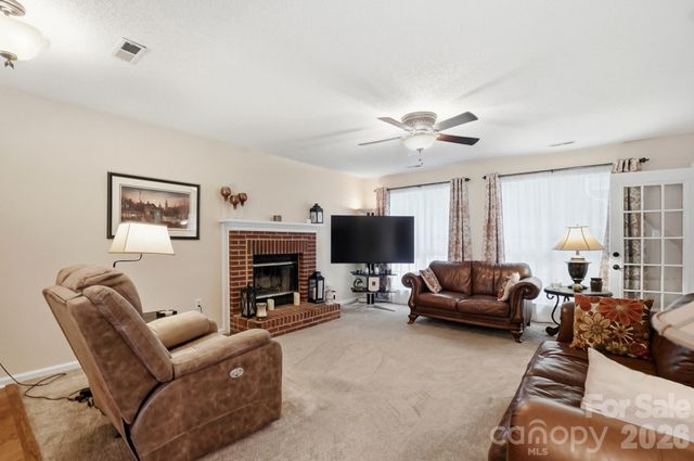 6000 Carriage Oaks Drive, Charlotte, NC 28262