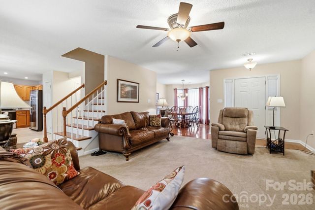 6000 Carriage Oaks Drive, Charlotte, NC 28262
