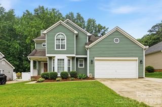 6000 Carriage Oaks Drive, Charlotte, NC 28262