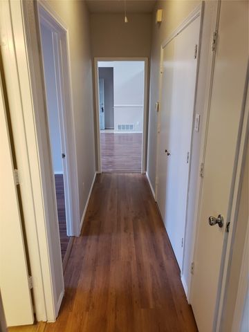 940 S Old Orchard Lane, Lewisville, TX 75067