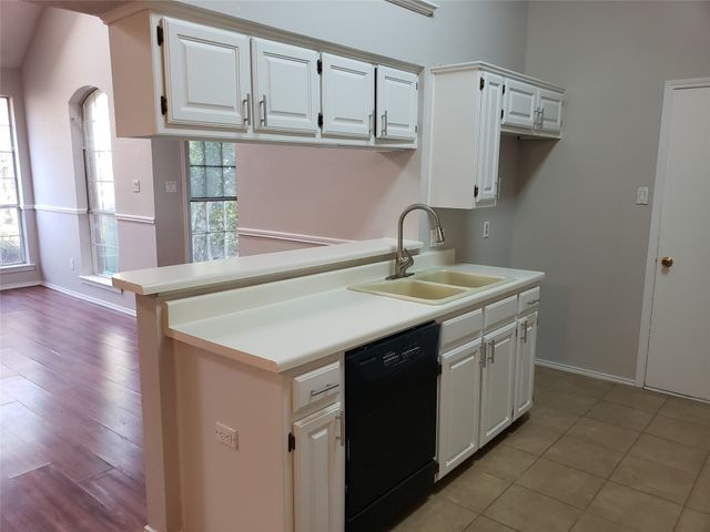 940 S Old Orchard Lane, Lewisville, TX 75067