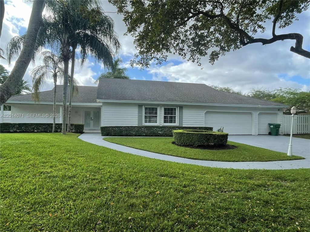 14852 SW 148th St Cir, Miami, FL 33196