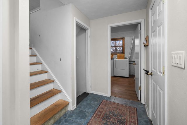 2704 29th Street, Bettendorf, IA 52722