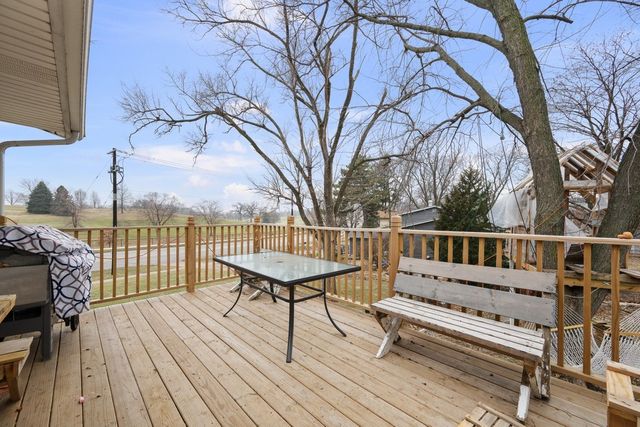 2704 29th Street, Bettendorf, IA 52722