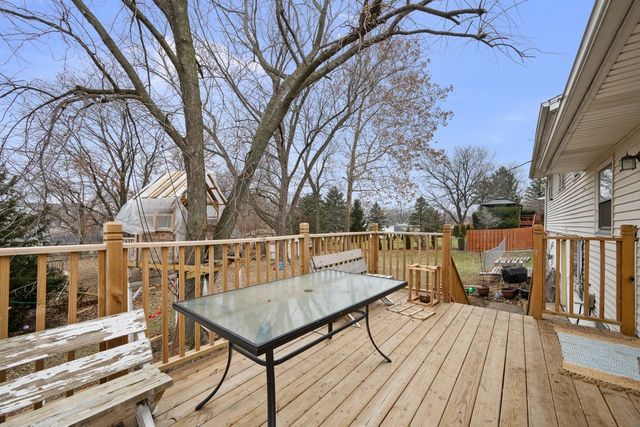 2704 29th Street, Bettendorf, IA 52722