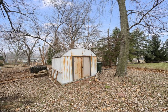 2704 29th Street, Bettendorf, IA 52722