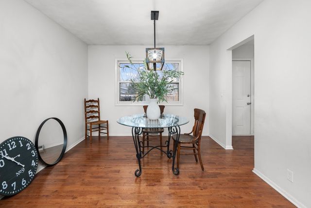 2704 29th Street, Bettendorf, IA 52722