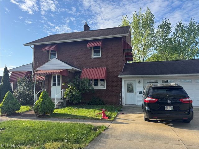 936 N Main Street, Uhrichsville, OH 44683