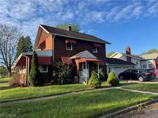 936 N Main Street, Uhrichsville, OH 44683