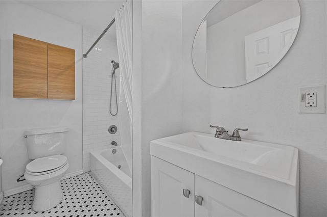 11015 Stallcup Drive, Dallas, TX 75228