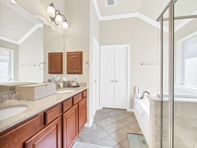 18 Powers Bend Way, The Woodlands, TX 77382