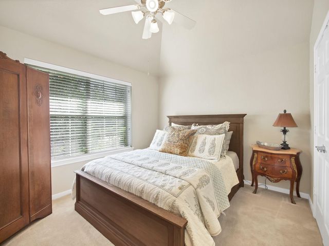 18 Powers Bend Way, The Woodlands, TX 77382