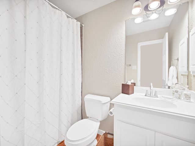 18 Powers Bend Way, The Woodlands, TX 77382