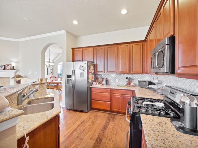 18 Powers Bend Way, The Woodlands, TX 77382