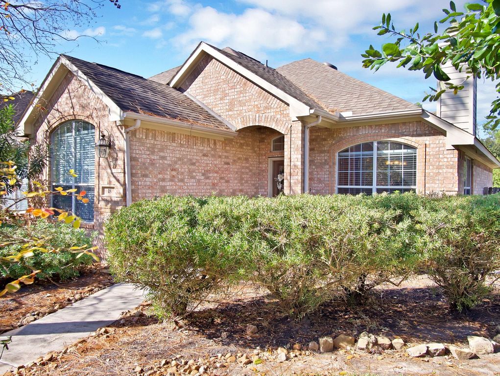 18 Powers Bend Way, The Woodlands, TX 77382