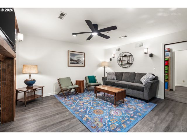 16612 Sw VILLA Rd, Sherwood, OR 97140