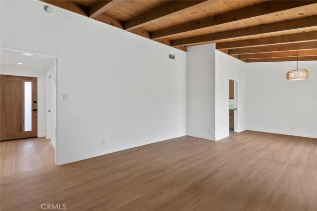 8537 Langdon, North Hills, CA 91343