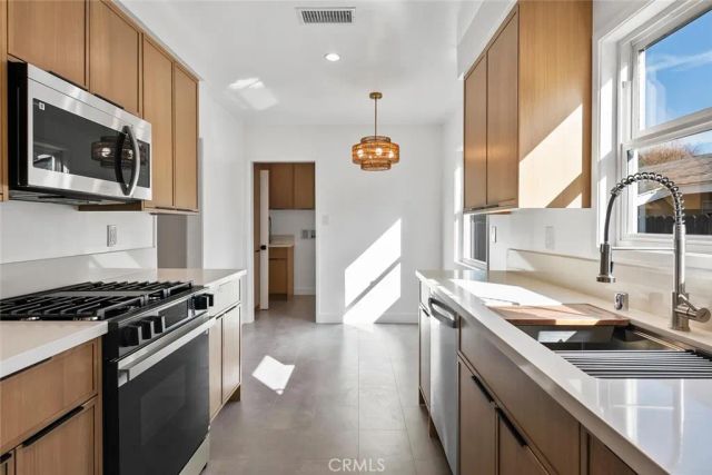 8537 Langdon, North Hills, CA 91343