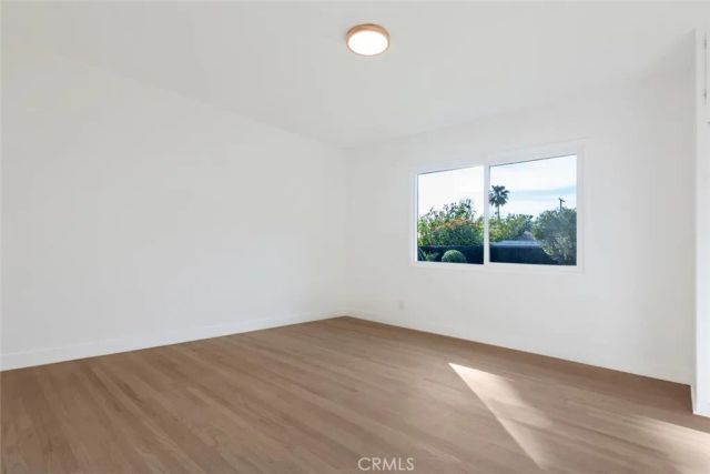 8537 Langdon, North Hills, CA 91343