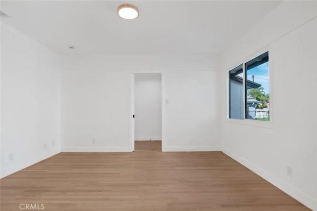 8537 Langdon, North Hills, CA 91343