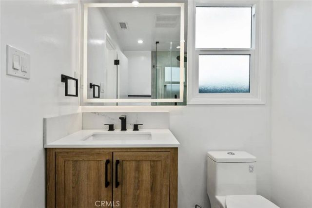 8537 Langdon, North Hills, CA 91343