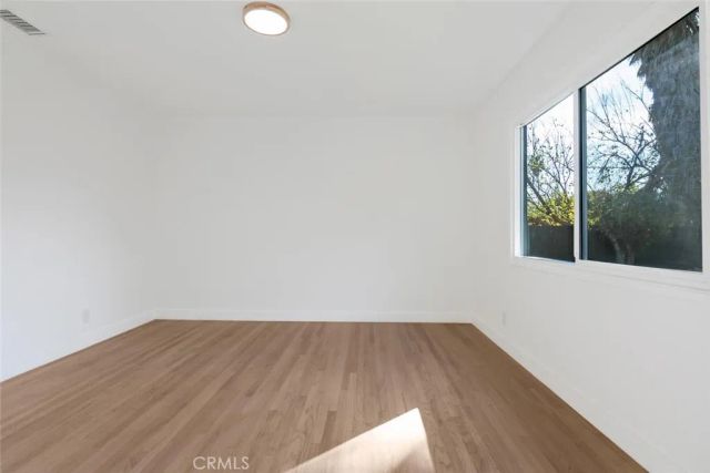 8537 Langdon, North Hills, CA 91343