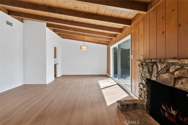 8537 Langdon, North Hills, CA 91343