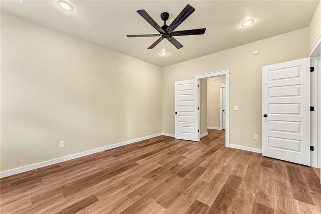 27 Exminster Lane, Bella Vista, AR 72714