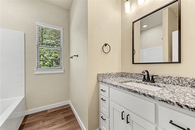 27 Exminster Lane, Bella Vista, AR 72714