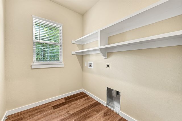 27 Exminster Lane, Bella Vista, AR 72714