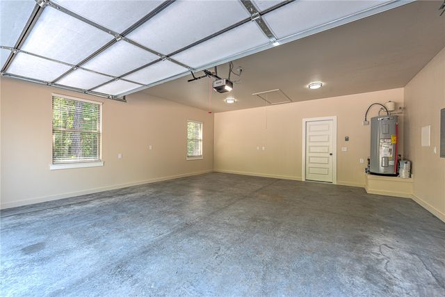 27 Exminster Lane, Bella Vista, AR 72714