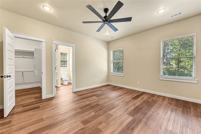 27 Exminster Lane, Bella Vista, AR 72714