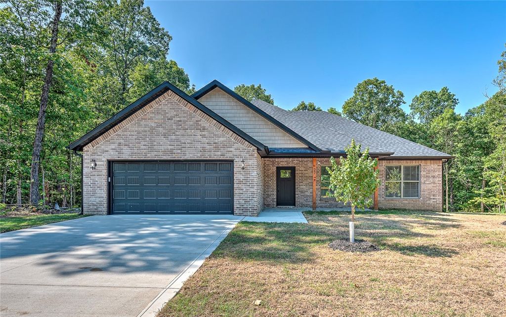 27 Exminster Lane, Bella Vista, AR 72714